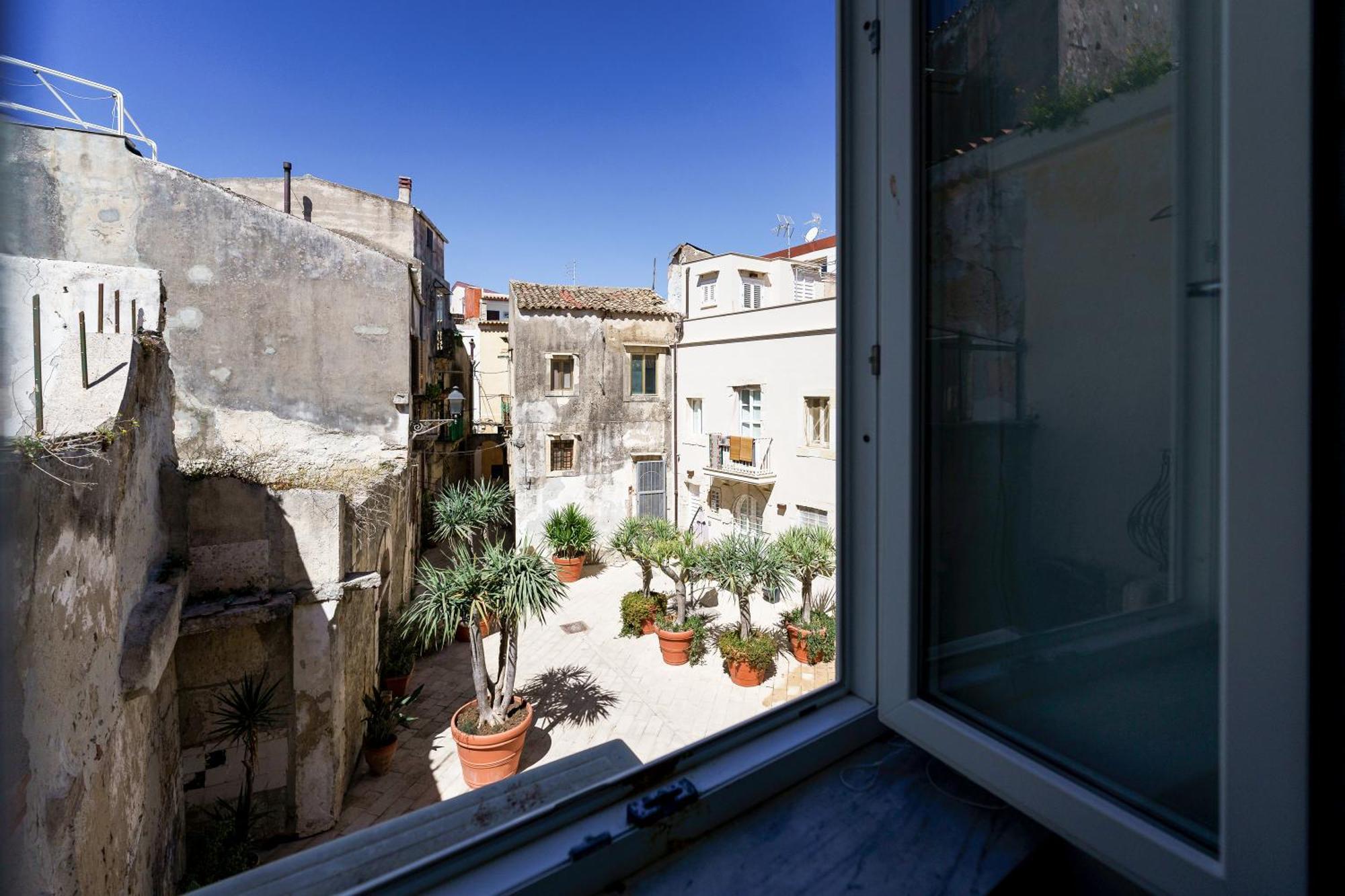 Ortigia Boutique Suites Сиракузы Экстерьер фото